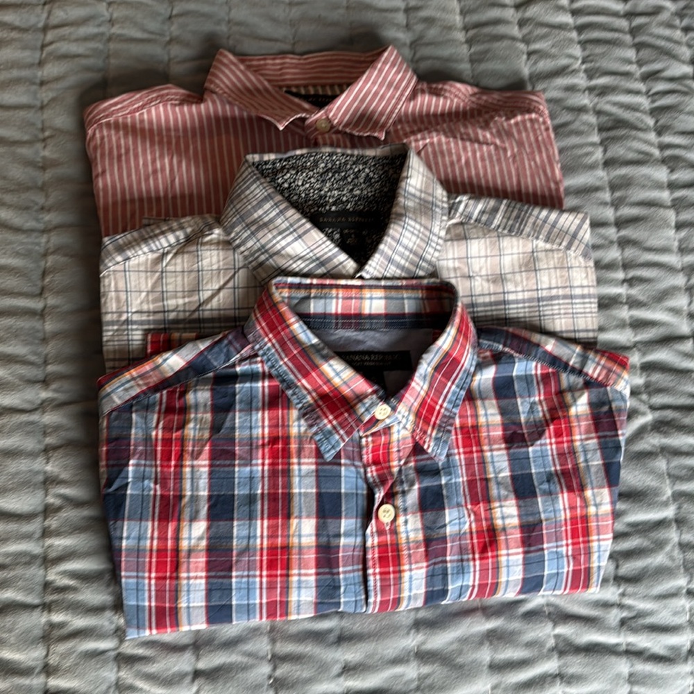 Bundle of 3 Banana Republic Dress Shirts EUC Size S